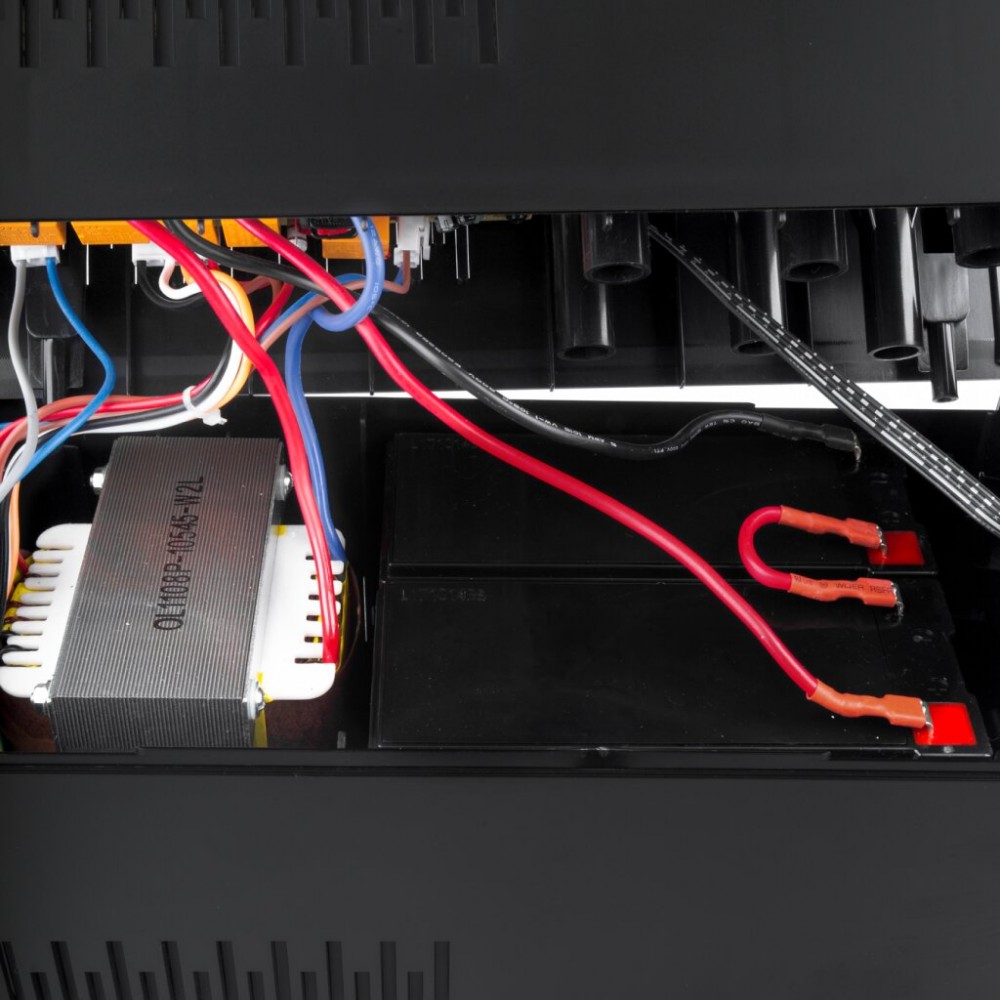 LPM-1100VA-P (770Вт) LogicPower Источник бесперебойного питания (ИБП)
