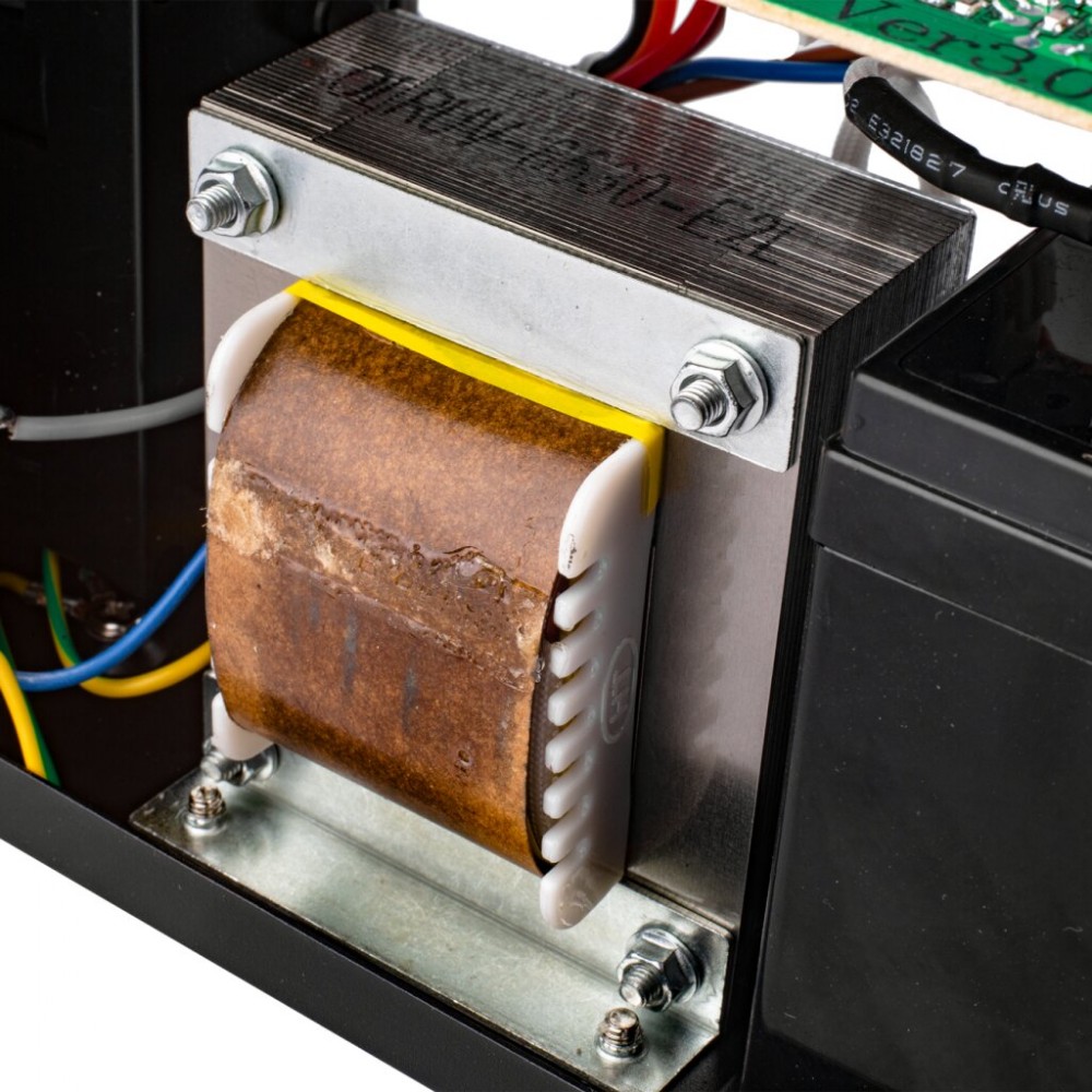 LP U650VA (390Вт) LogicPower Источник бесперебойного питания (ИБП)